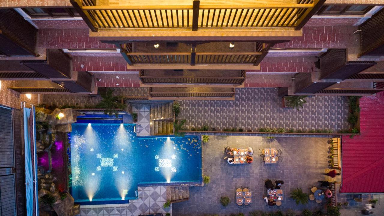 Hotel Manang Катманду Екстер'єр фото