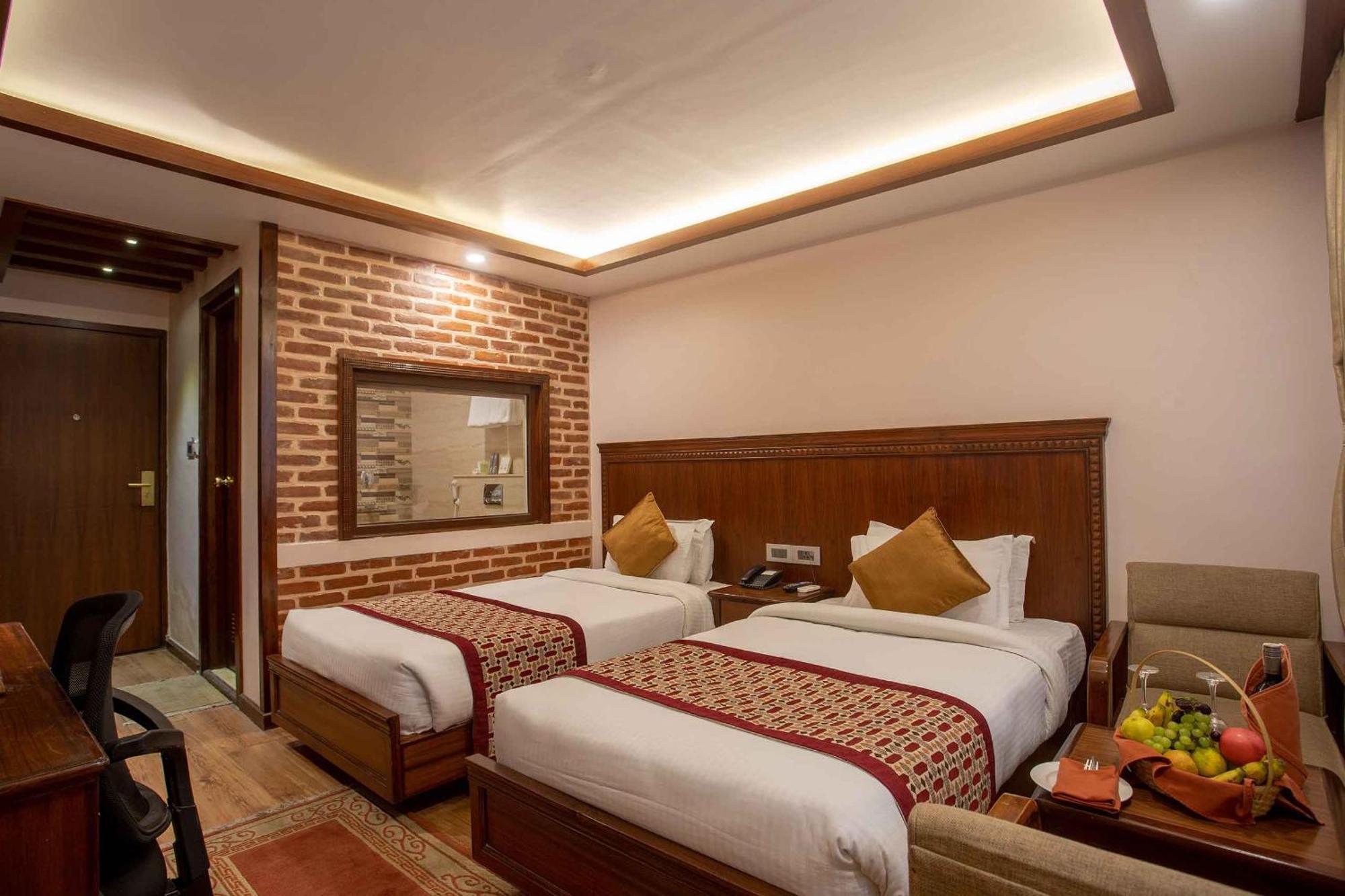 Hotel Manang Катманду Екстер'єр фото