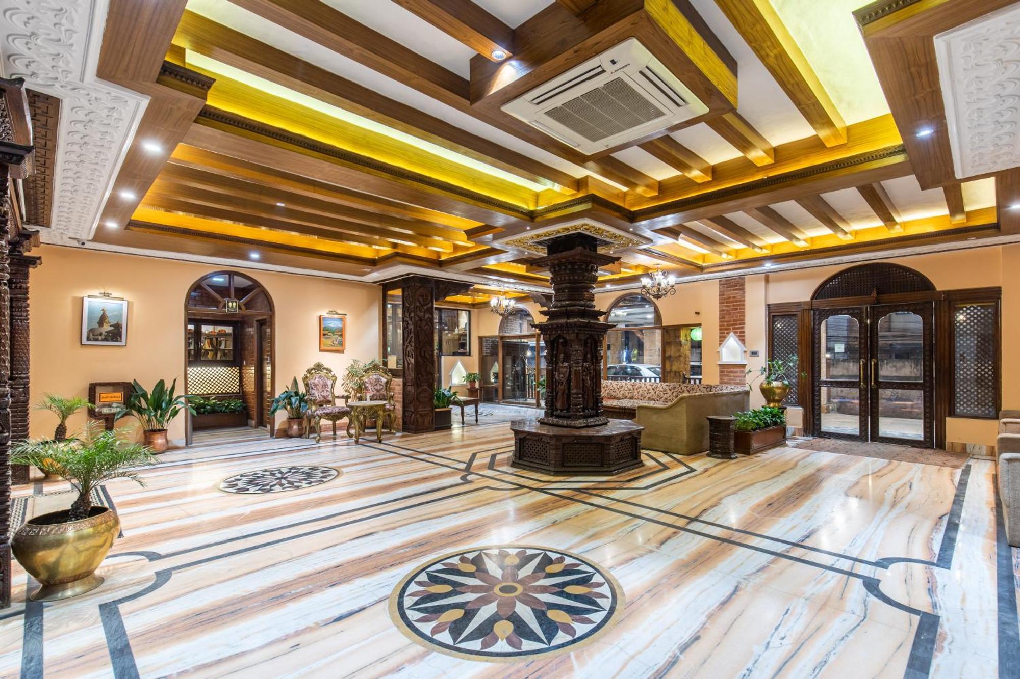 Hotel Manang Катманду Екстер'єр фото