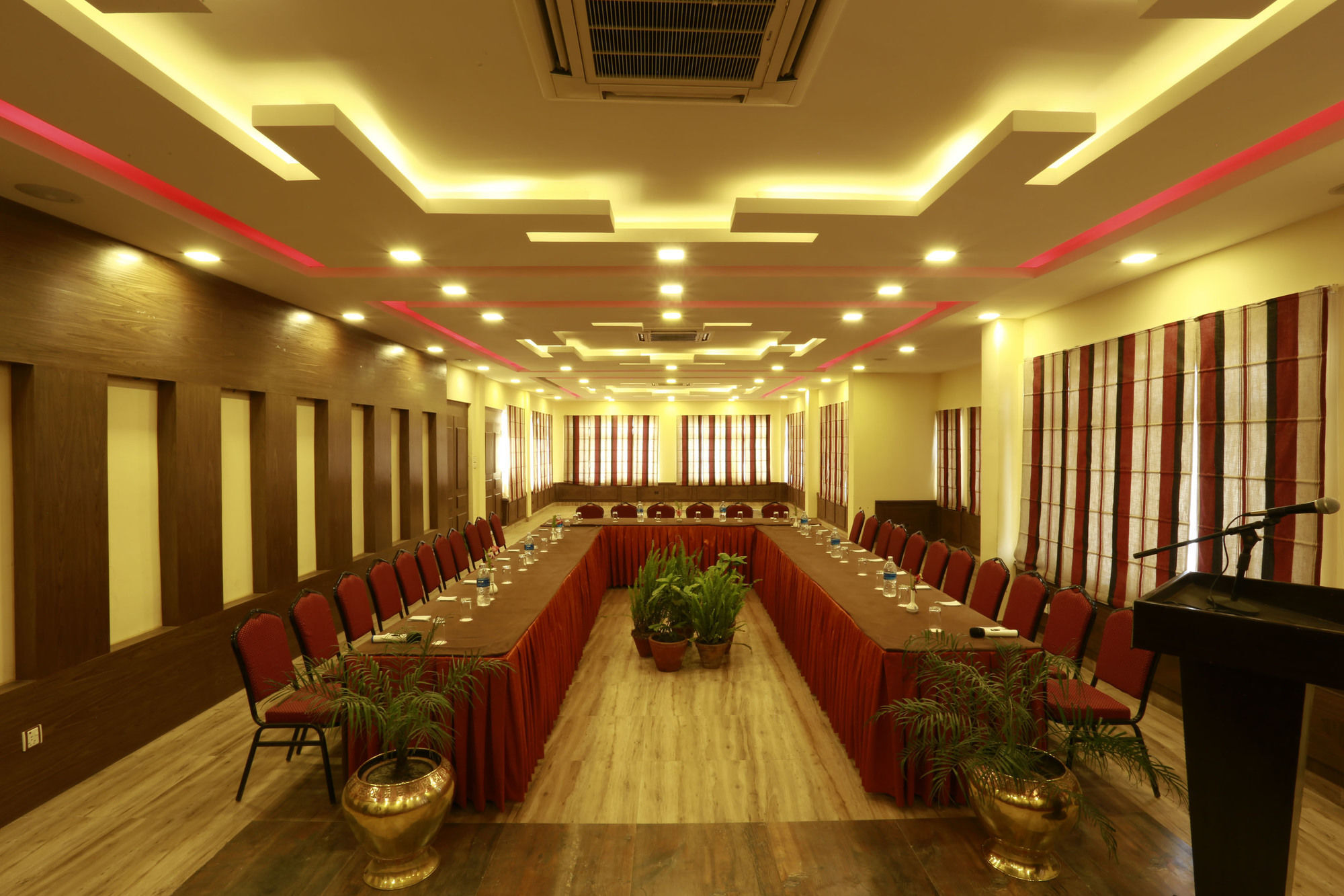 Hotel Manang Катманду Екстер'єр фото